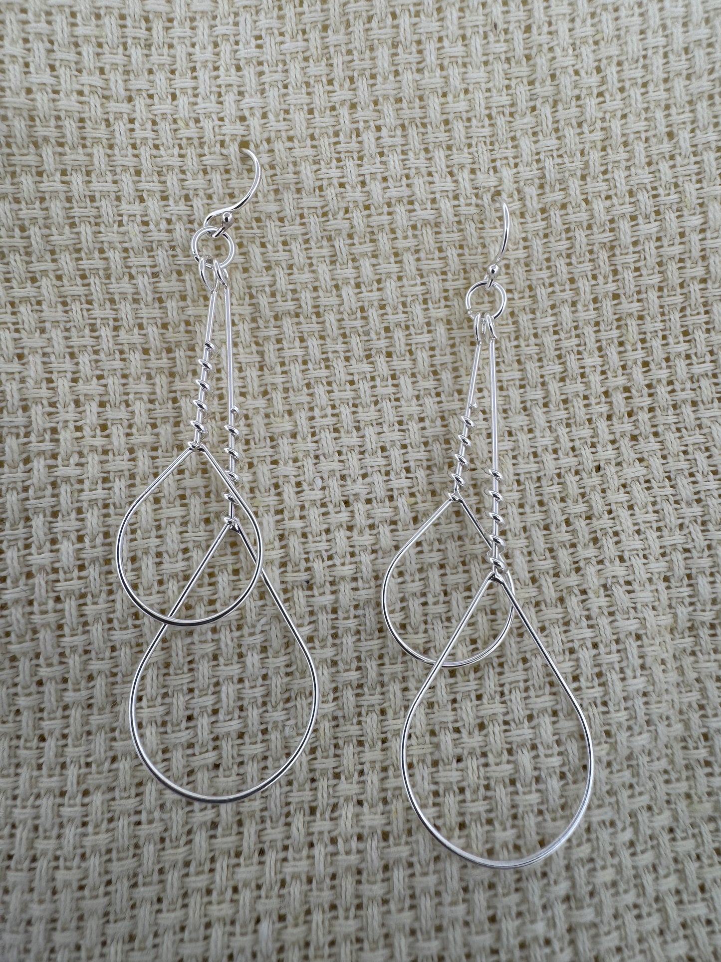- "Sterling Silver Hoop Earrings"
- "Dangling Earrings"
- "925 Silver Jewelry"
- "Hypoallergenic Earrings"
- "Handmade Sterling Silver Earrings"