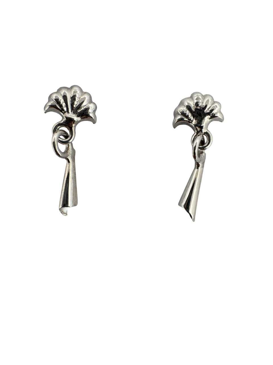 Lilly Flower Dangly Earring