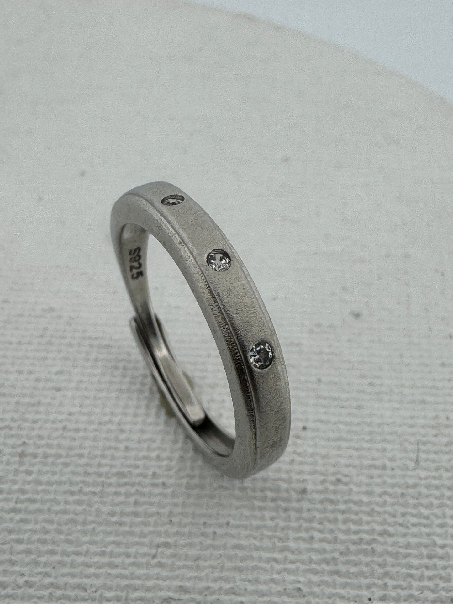 - "Couple's Promise Ring"
- "Friendship Promise Ring"
- "925 Sterling Silver Jewelry"
- "Promise Ring with Cubic Zirconia"
- "Simple Promise Ring"