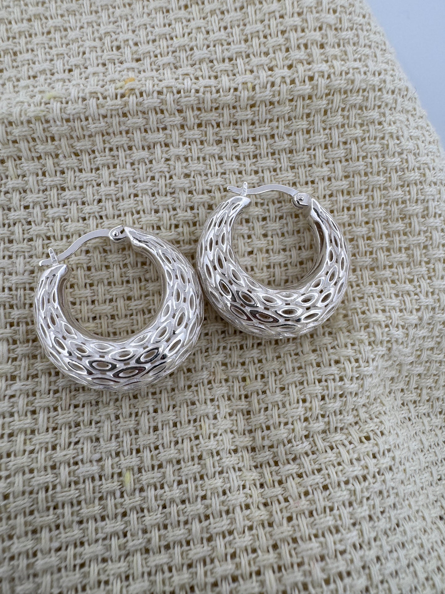 - "Fishnet Jewelry" or "Net Earrings"
- "Chunky Jewelry"
- "Sterling Silver Jewelry"
- "Women's Hoop Earrings"
- "Fashion Earrings"
