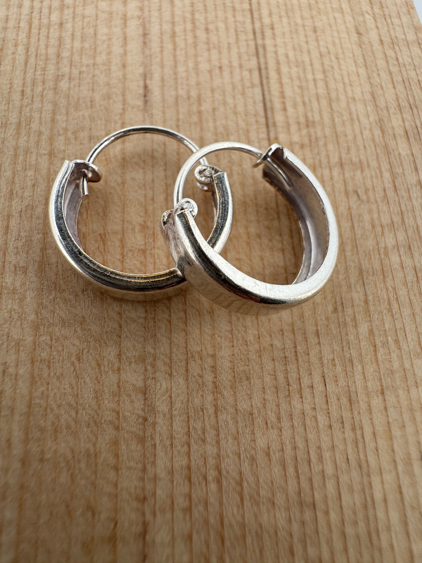 - "Sterling Silver Jewelry"
- "Handmade Hoop Earrings"
- "Round Hoop Earrings for Women"
- "Minimalist Hoop Earrings"
- "Everyday Wear Hoop Earrings"