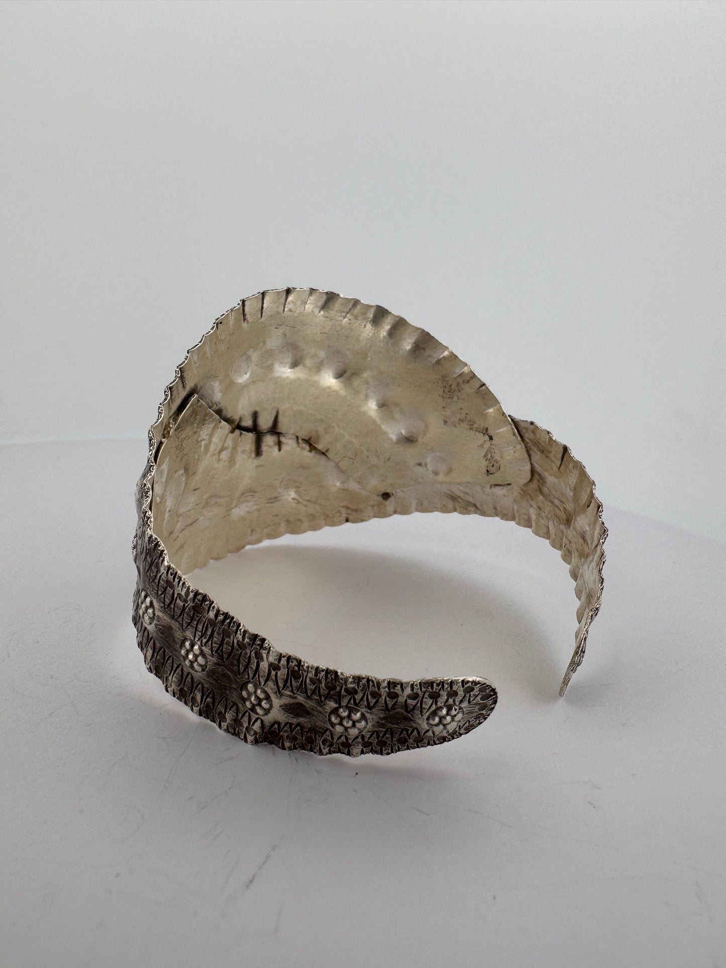 1. Flexi Bracelet Design
2. Sterling Silver Textured Jewelry
3. 925 Silver Flexi Bracelet
4. Elegant Flexi Bracelet
5. Adjustable Sterling Silver Bracelet