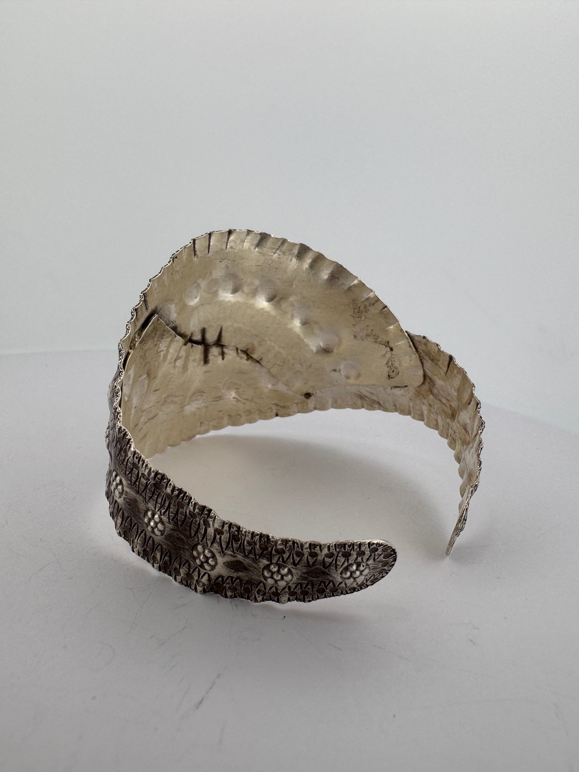 1. Flexi Bracelet Design
2. Sterling Silver Textured Jewelry
3. 925 Silver Flexi Bracelet
4. Elegant Flexi Bracelet
5. Adjustable Sterling Silver Bracelet