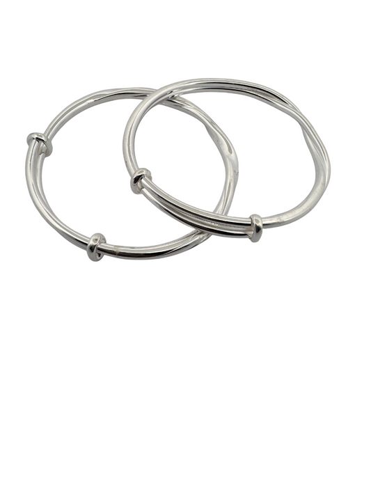 1. Twisted Hinged Bangle Design
2. Sterling Silver Adjustable Bangle
3. 925 Silver Twisted Bangle
4. Elegant Adjustable Bangle
5. Stylish Twisted Hinged Bangle