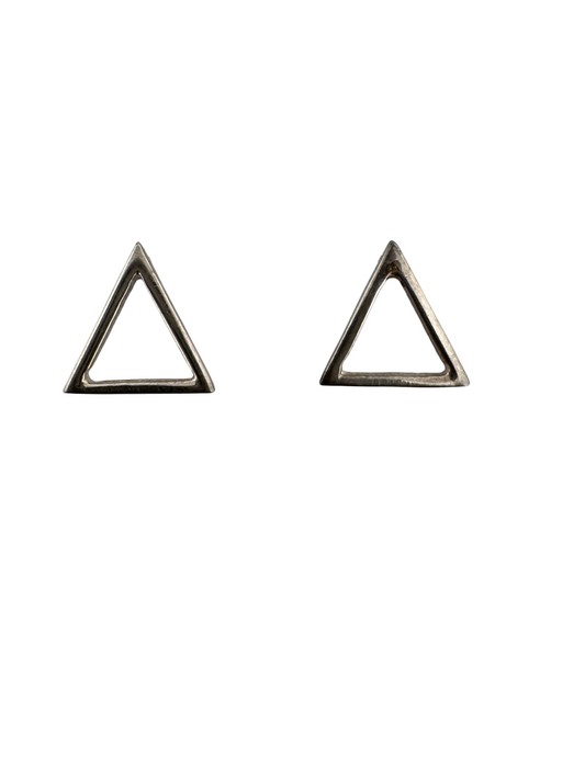 1. Sterling Silver Pyramid-Shaped Earrings
2. Geometric Earrings
3. Modern Silver Earrings
4. Elegant Pyramid Earrings
5. Stylish Pyramid Earrings