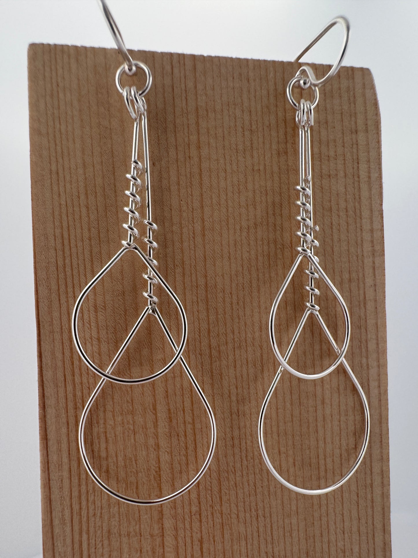 - "Sterling Silver Hoop Earrings"
- "Dangling Earrings"
- "925 Silver Jewelry"
- "Hypoallergenic Earrings"
- "Handmade Sterling Silver Earrings"
