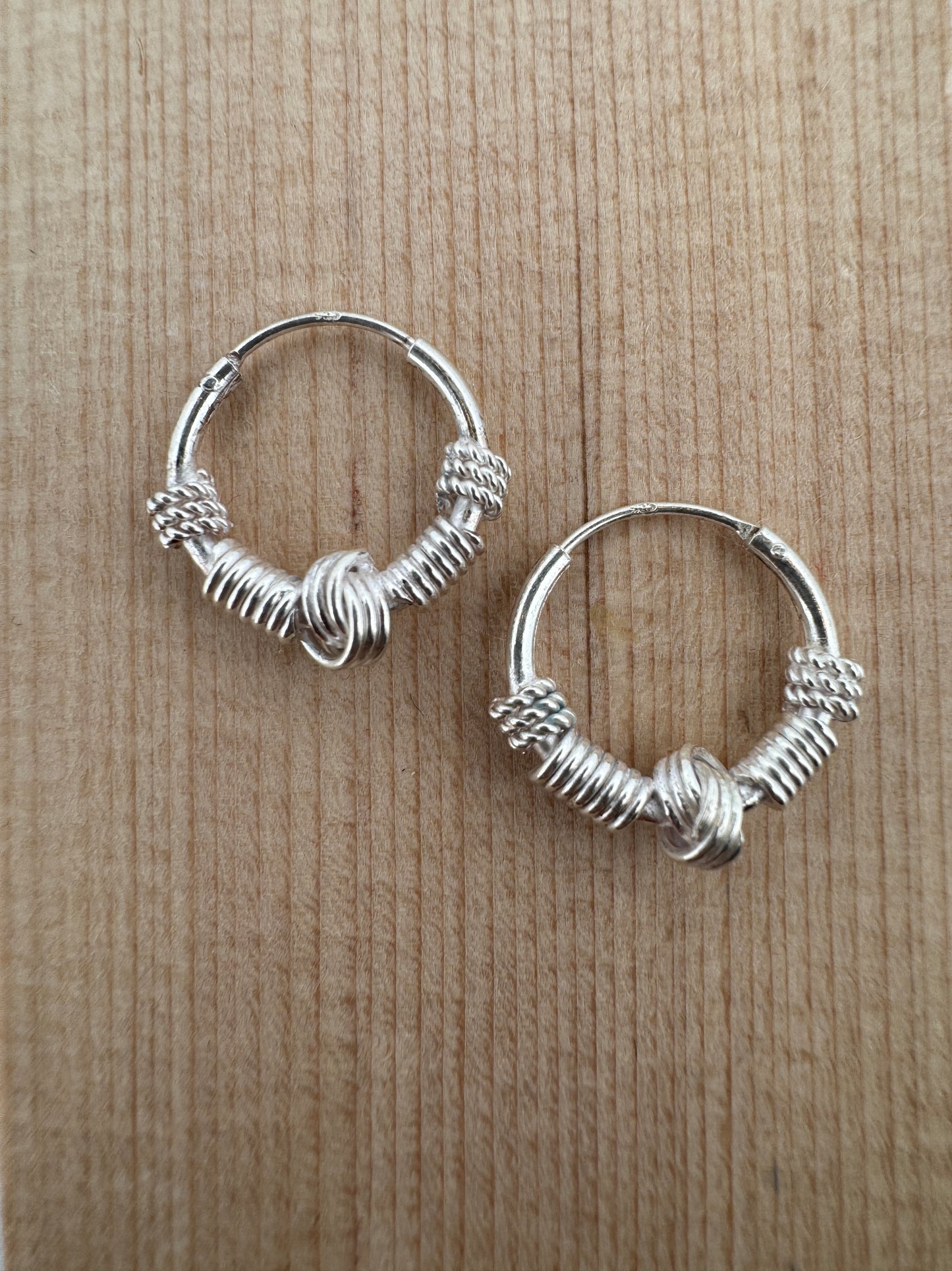 925 Sterling Silver Wave Knot Wire Bali