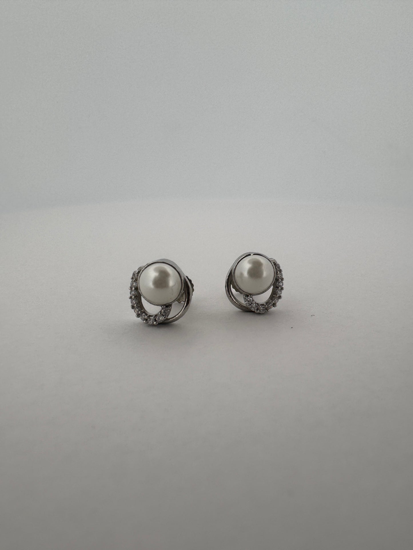 Pearl Diamond Earring