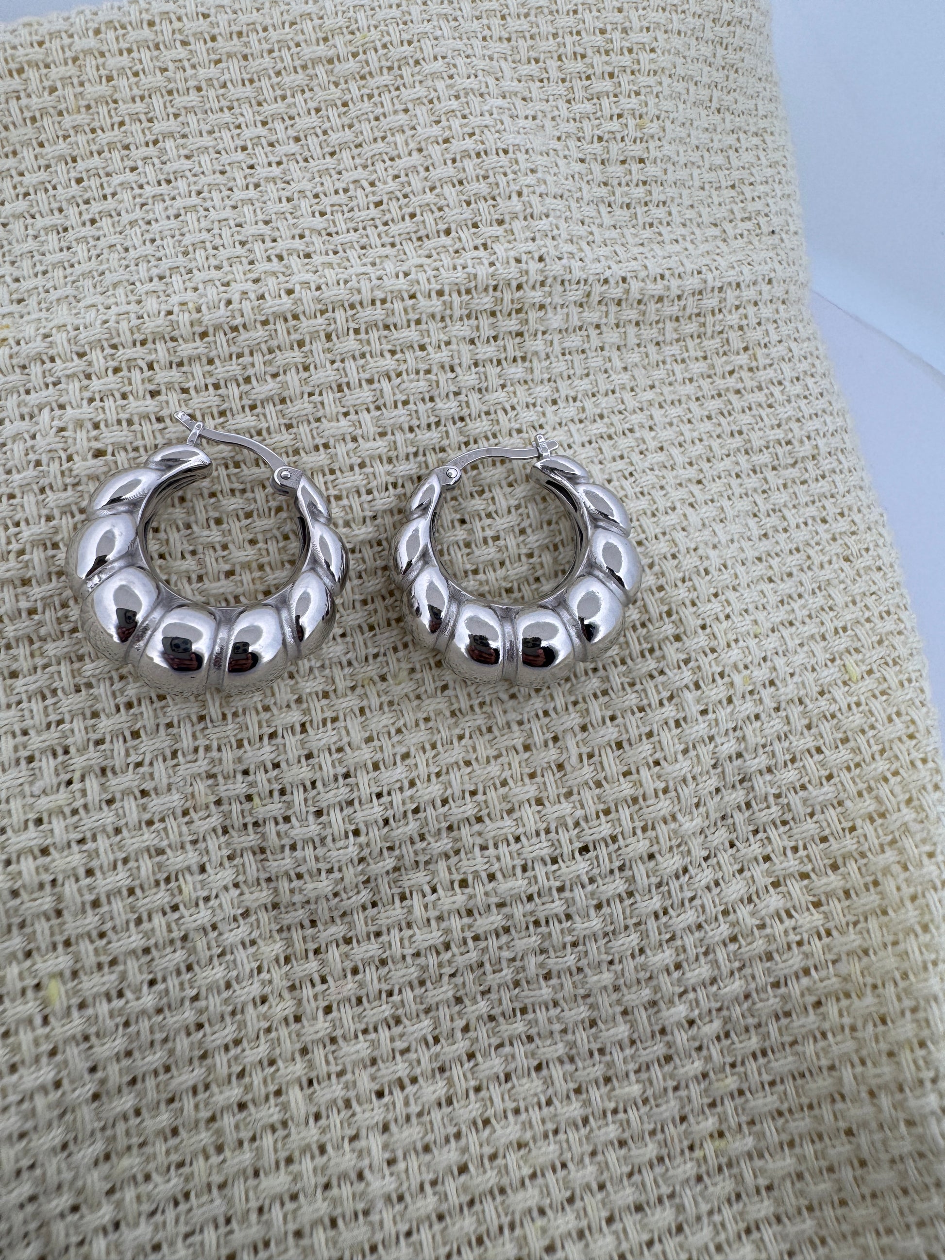 - "Chunky Jewelry"
- "Lightweight Hoop Earrings"
- "Sterling Silver Jewelry"
- "Women's Hoop Earrings"
- "Fashion Earrings"