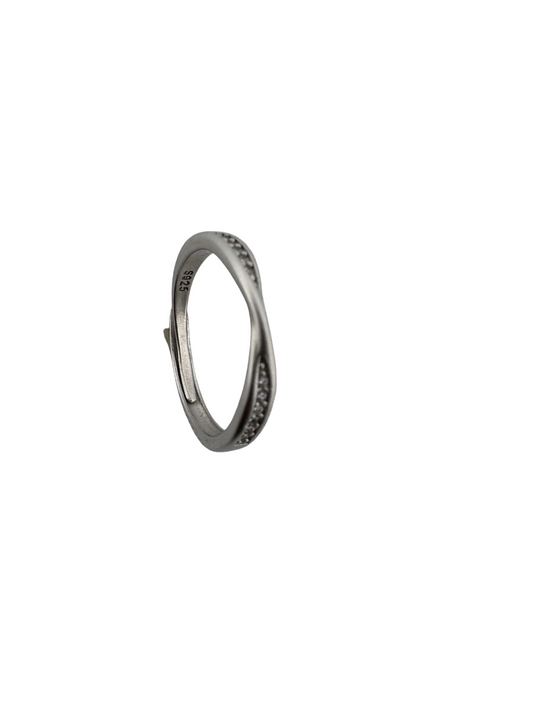 - "Couple's Promise Ring"
- "Friendship Promise Ring"
- "Sterling Silver Jewelry"
- "Promise Ring with Zircon Stones"
- "Simple Promise Ring"