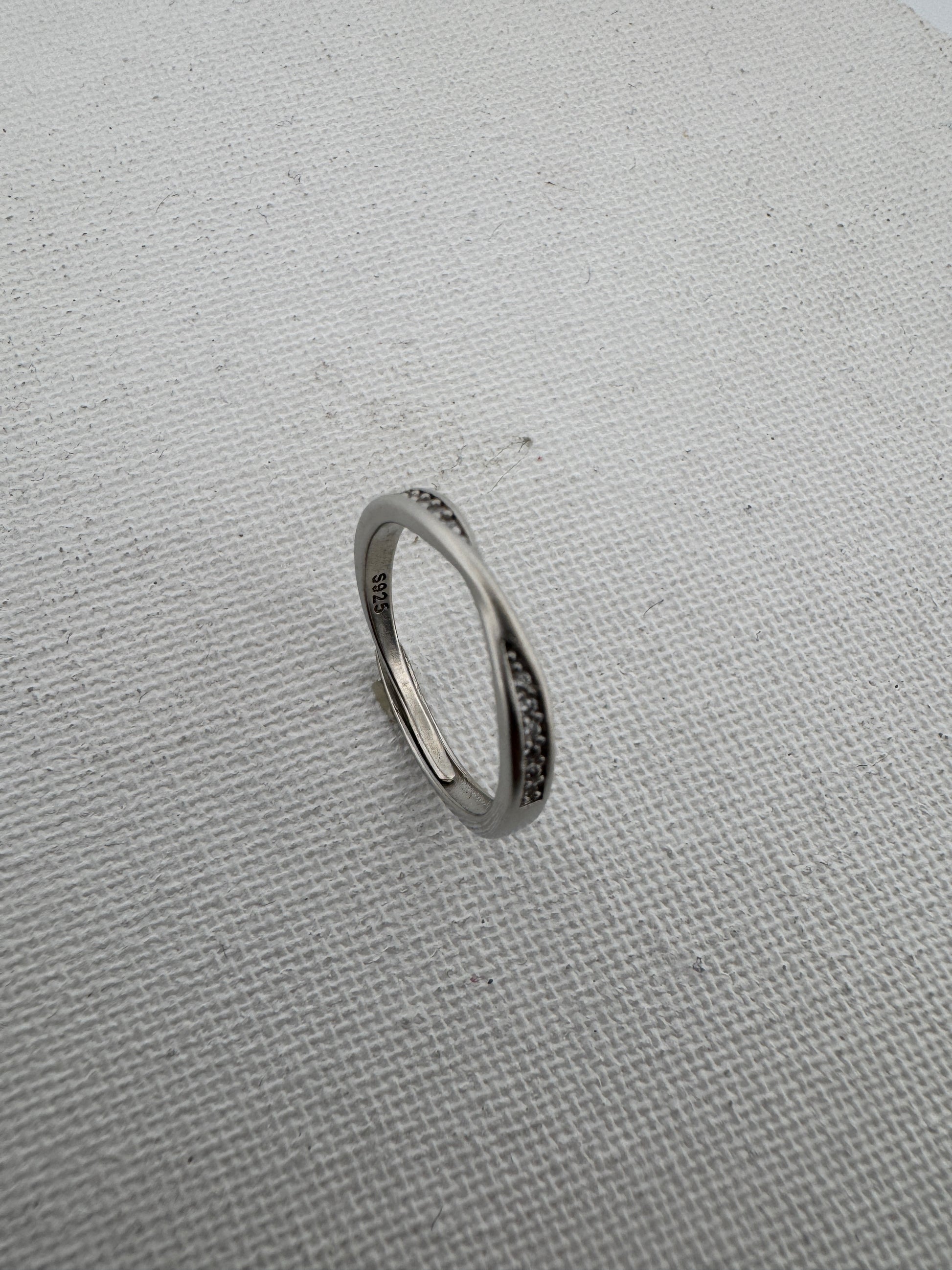 - "Couple's Promise Ring"
- "Friendship Promise Ring"
- "Sterling Silver Jewelry"
- "Promise Ring with Zircon Stones"
- "Simple Promise Ring"