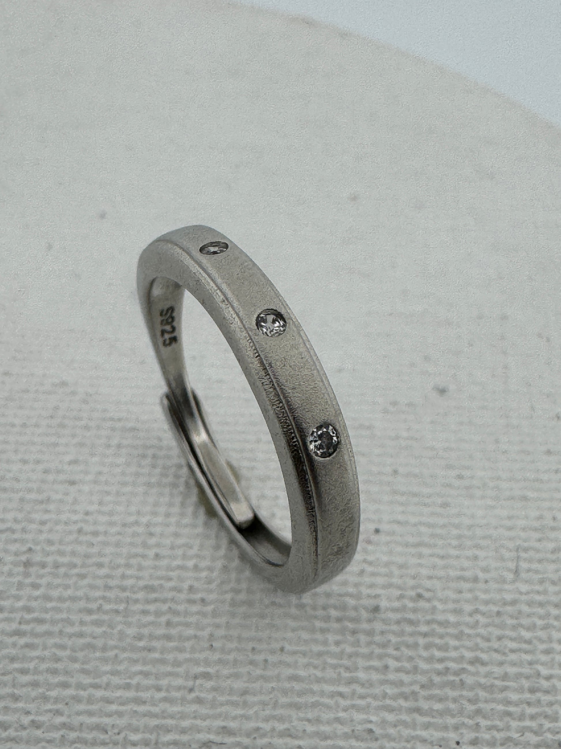 - "Couple's Promise Ring"
- "Friendship Promise Ring"
- "925 Sterling Silver Jewelry"
- "Promise Ring with Cubic Zirconia"
- "Simple Promise Ring"